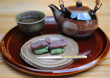 中将餅と煎茶のセット　￥500